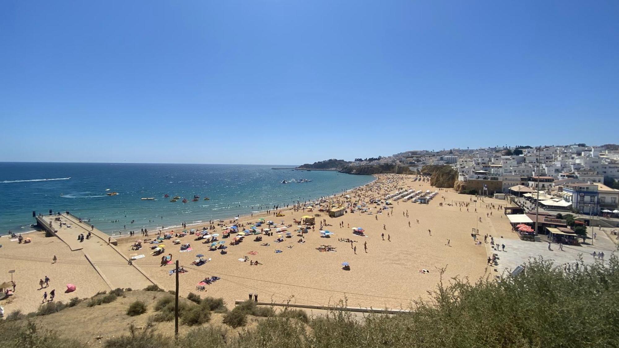 Charmant Appartement A 1Km De La Plage, Avec Piscine A البوفيرا المظهر الخارجي الصورة